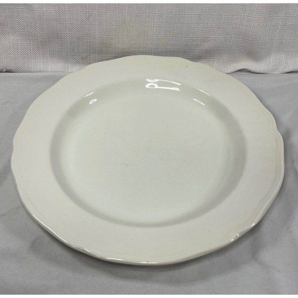 Royal Staffordshire Heirloom Ironstone J&G Meakin White Scalloped Plate 10in